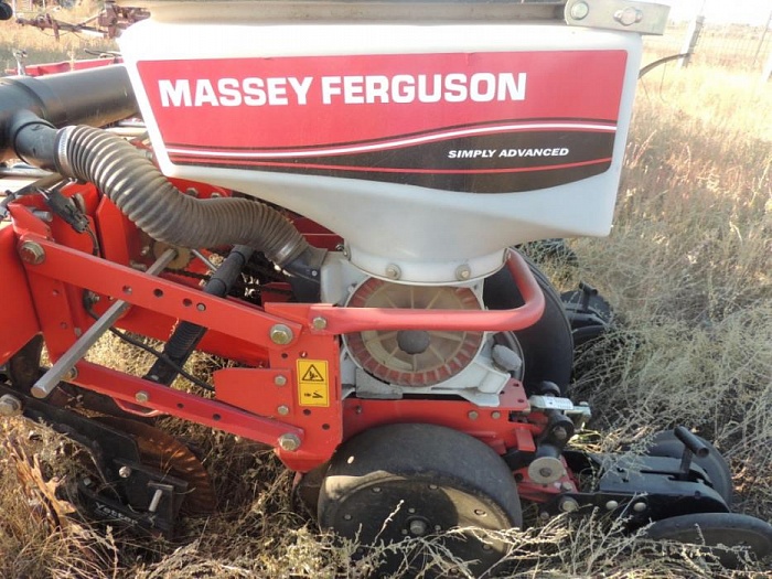 Сеялка точного высева с электроприводом MF 9000 VE от Massey Ferguson