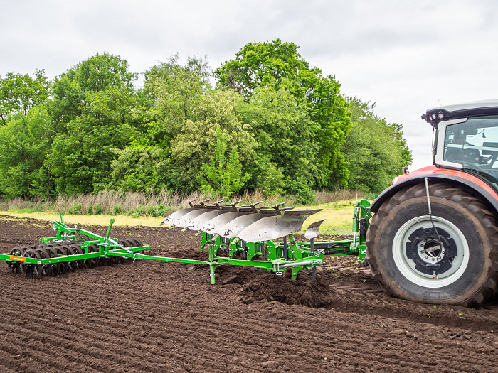 AMAZONE Teres 300 Onland: новый навесной оборотный плуг