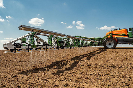Amazone UX SmartSprayer  Spot Farming в работе на высшем уровне