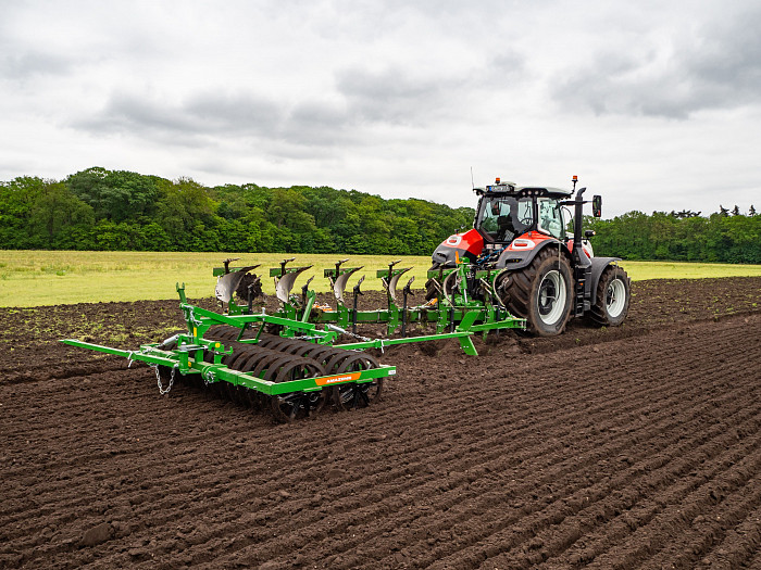 AMAZONE Teres 300 Onland: новый навесной оборотный плуг
