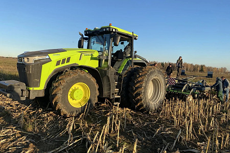 ZOOMLION DV3354 В ДЕЛЕ: ГИБРИД НА ПОЛЯХ